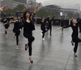 【广场舞out】中国大妈开始