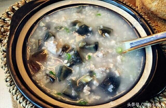 皮蛋瘦肉粥要想做的鲜香软糯,香滑爽口,你得掌