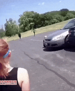 黑人的弹跳力是惊人的