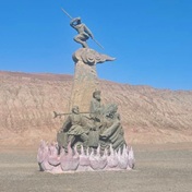 天山天池、火焰山