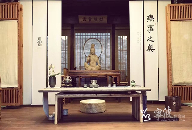 起居用香炮制香约<br/>12月17日周六下午13:00-16:00<br/><br/>课堂亮点:<br/>在老师的教导下,依照严整、考究的制作流程及规范,自己炮制香线。<br/>单方香品可用来供佛。<br/>手工搓制,成就香品的的同时,成品皆可带走。<br/>