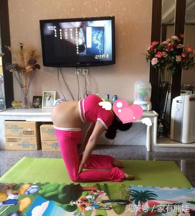 孕30周宝妈晒高难度瑜伽动作,为了顺产真的要这么拼?
