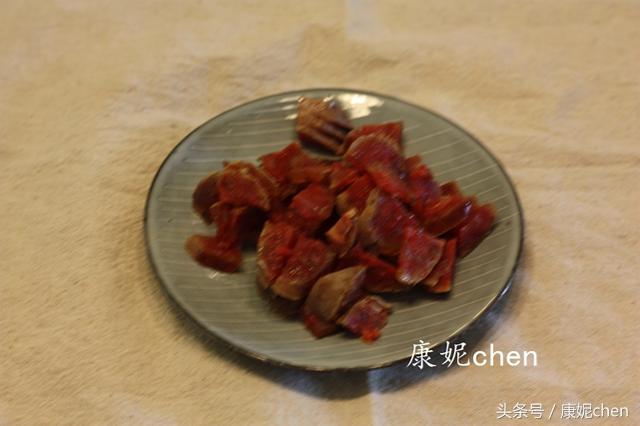 早起几分钟给上学的孩子准备一份午餐,简单却