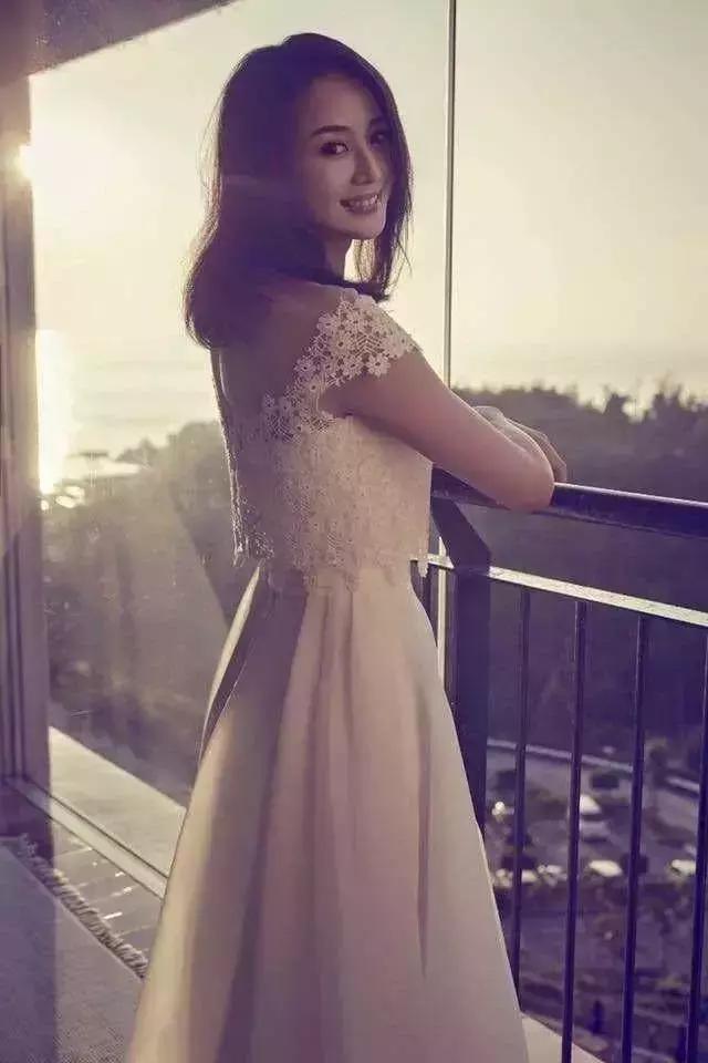 娱乐圈又一女神脱单了,可怕的是:对象前妻从27楼坠亡!女儿7岁大!