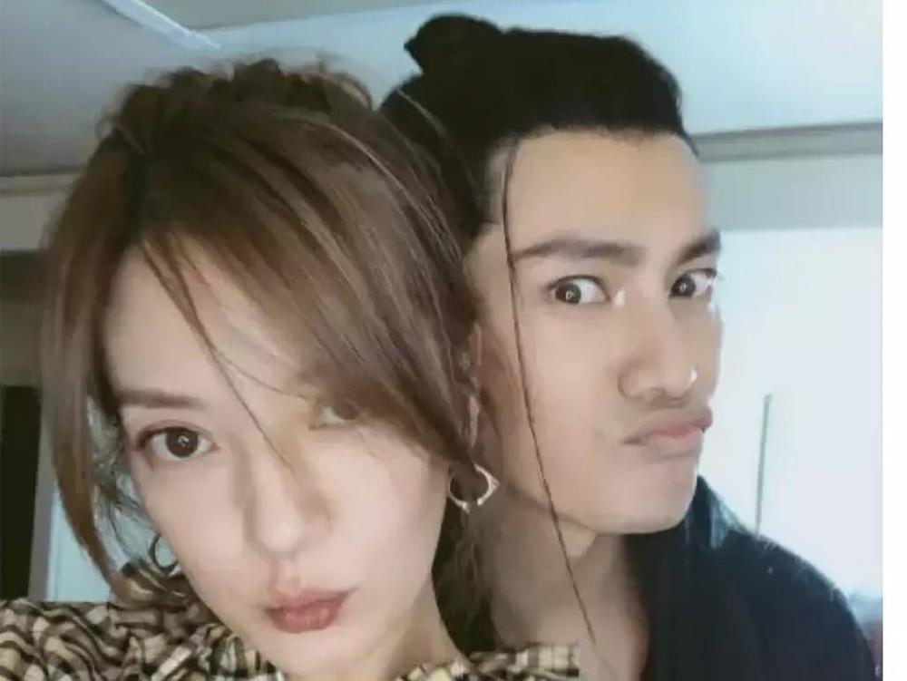 陈坤赵薇一互动,粉丝就上演撕X大战!莫非他俩真闹掰了?