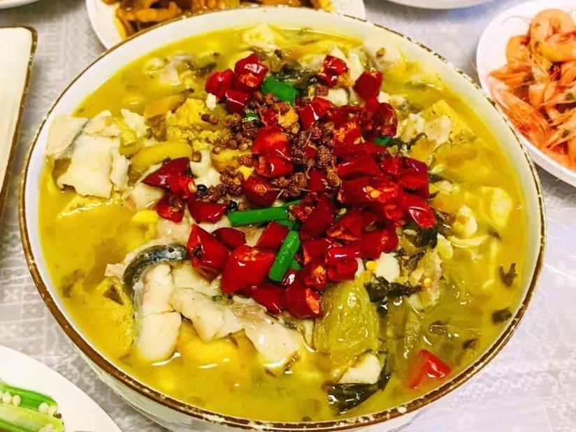 菜场买鱼,自己动手做酸菜鱼和水煮鱼
