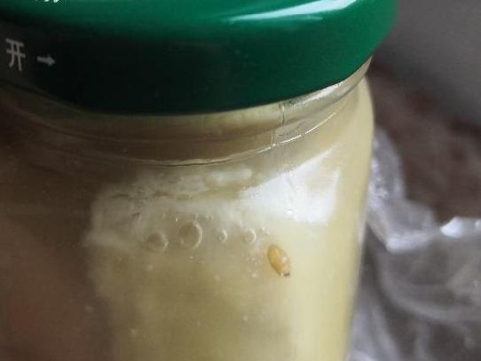 买的腐乳里面竟然有虫!三江:开盖不负责,让打12315