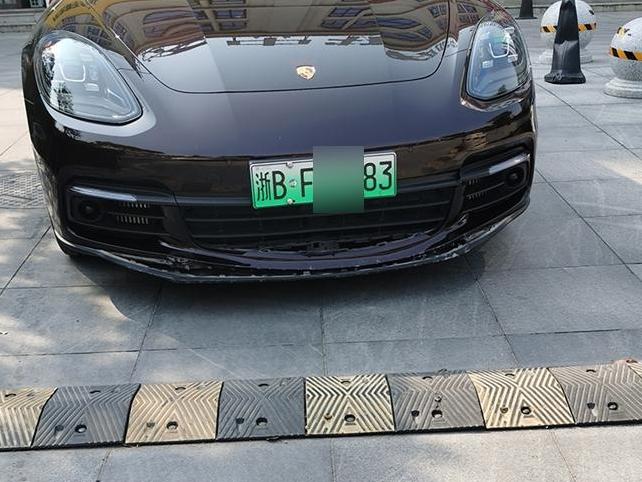 修路致保时捷受损,维修要23000,对方竟不赔了
