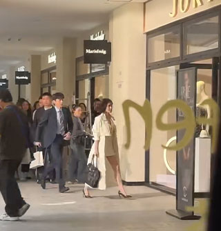 秦岚在杉井奥莱拍戏