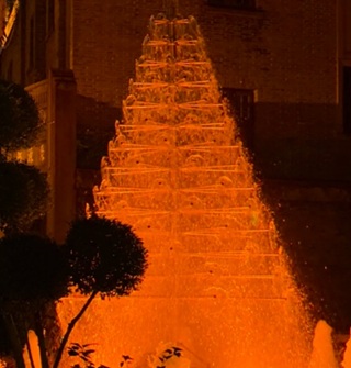 宁波这个“圣诞树”很有创意！