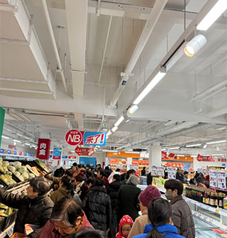 宁海第一家超盒算NB开业了，人超级多！