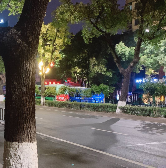 看看文昌街的月色，这几天太漂亮！