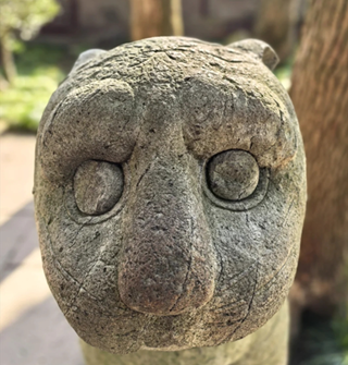 宁波天一阁东园门前的护书兽蠢萌蠢萌的