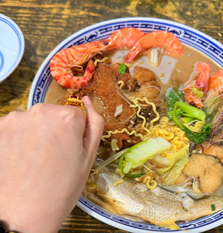 在舟山吃海鲜面一大碗256，比宁波贵！