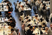 暑期的宁波图书馆一座难求