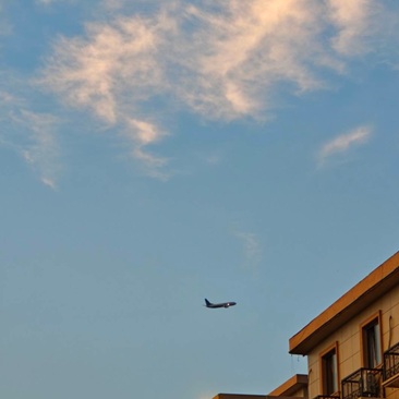 天空和飞机